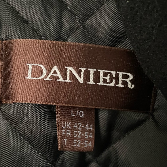 Men’s Danier Genuine Leather Winter Coat (Size Large) - Picture 4 of 4